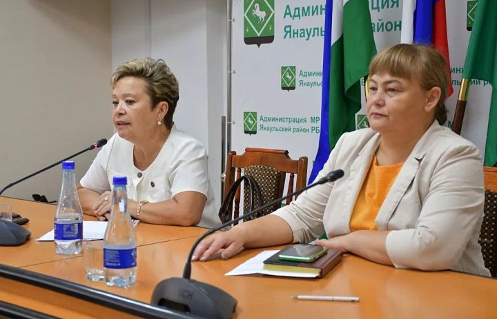 Жителей Янаульского района проконсультировали по вопросам защиты прав потребителей
